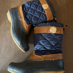 Tommy Hilfiger Arcadia Women's Size 6 Quilted Duck Navy Snow Boots Fair